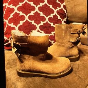 Big girls Ugg boots